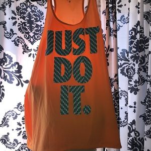 Nike tank